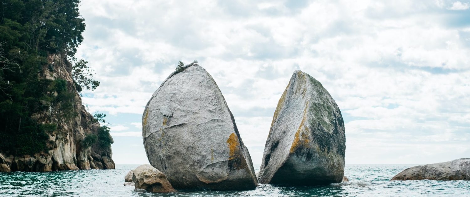 abel tasman national park split apple rock